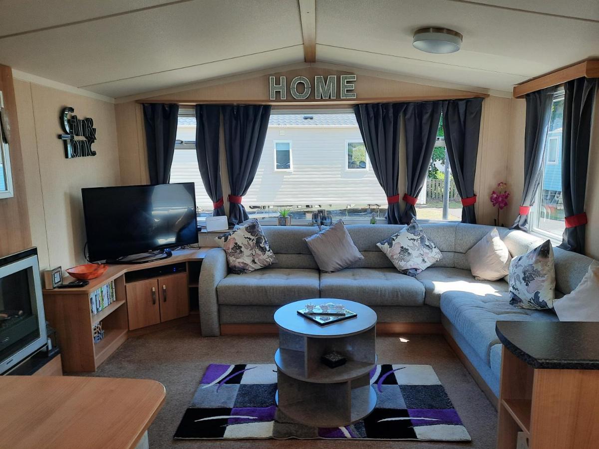 Haggerston Castle 3 Bedroom Deluxe Holiday Home Cheswick  Exterior foto
