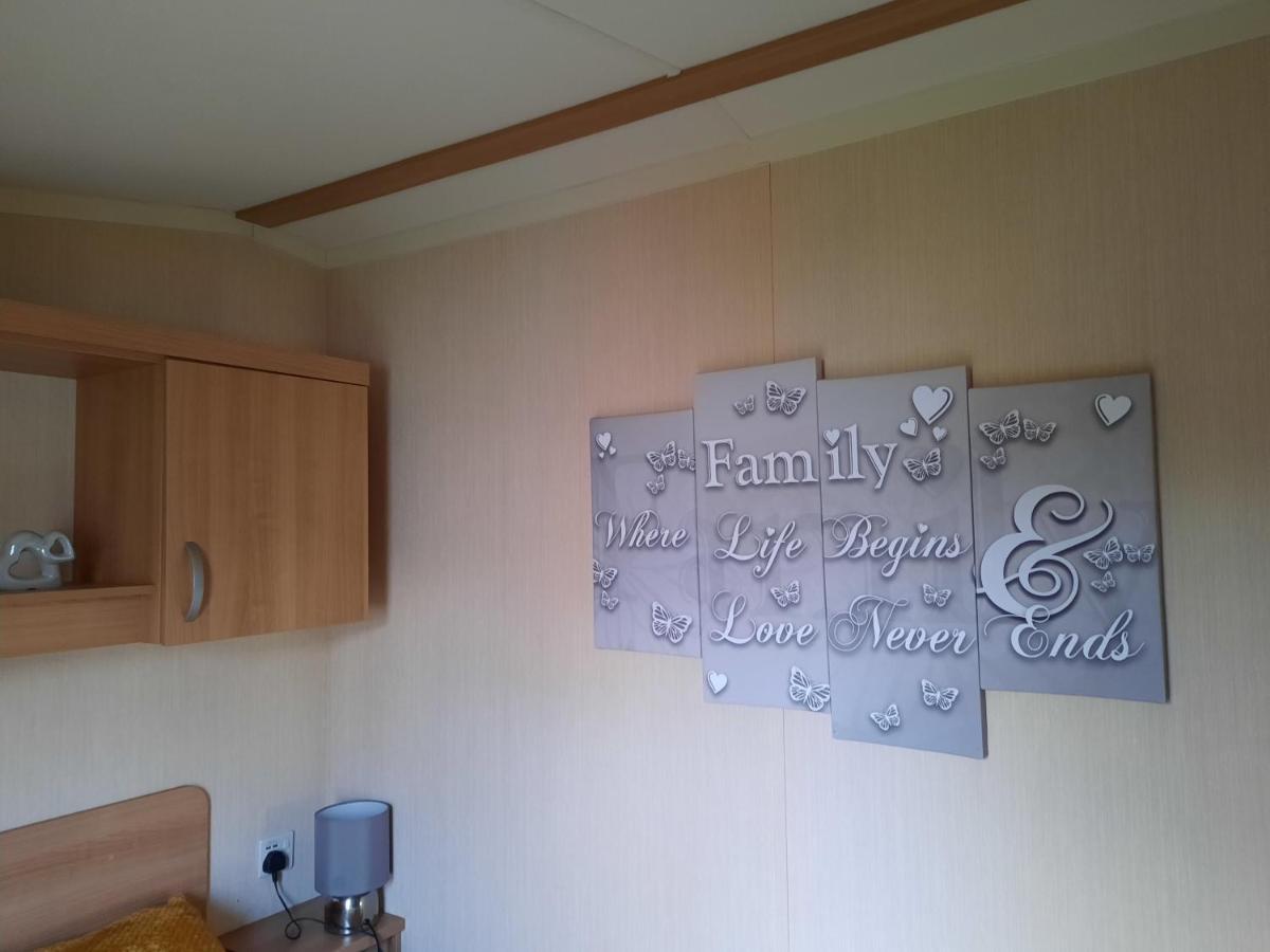 Haggerston Castle 3 Bedroom Deluxe Holiday Home Cheswick  Exterior foto