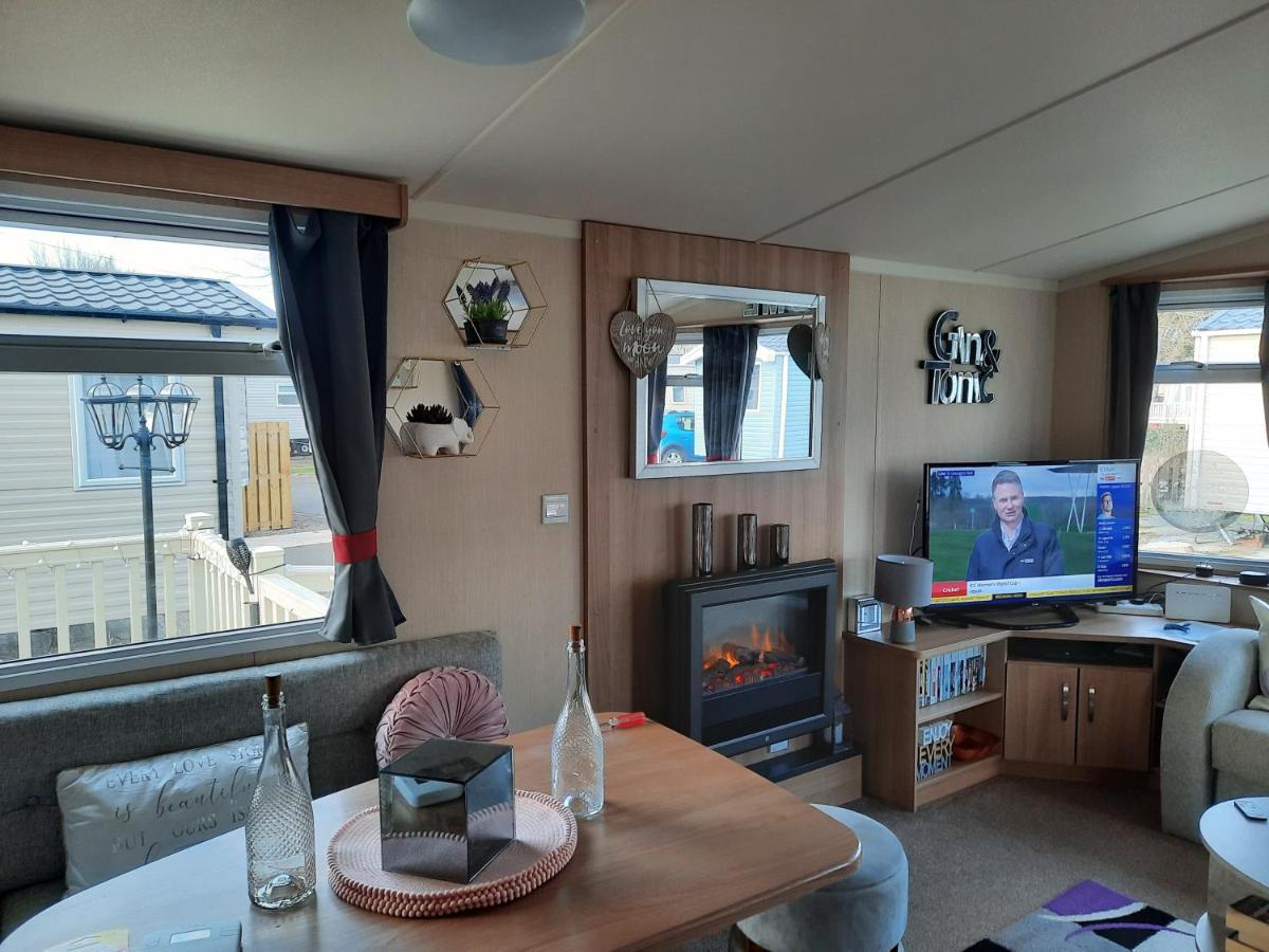 Haggerston Castle 3 Bedroom Deluxe Holiday Home Cheswick  Exterior foto
